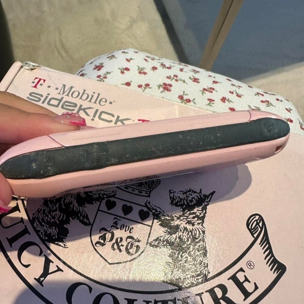 Juicy Couture Sidekick II - Picture 4 of 4